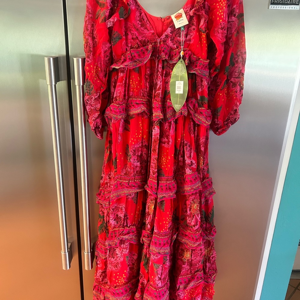 Size small nwt, ordered wrong size 😭